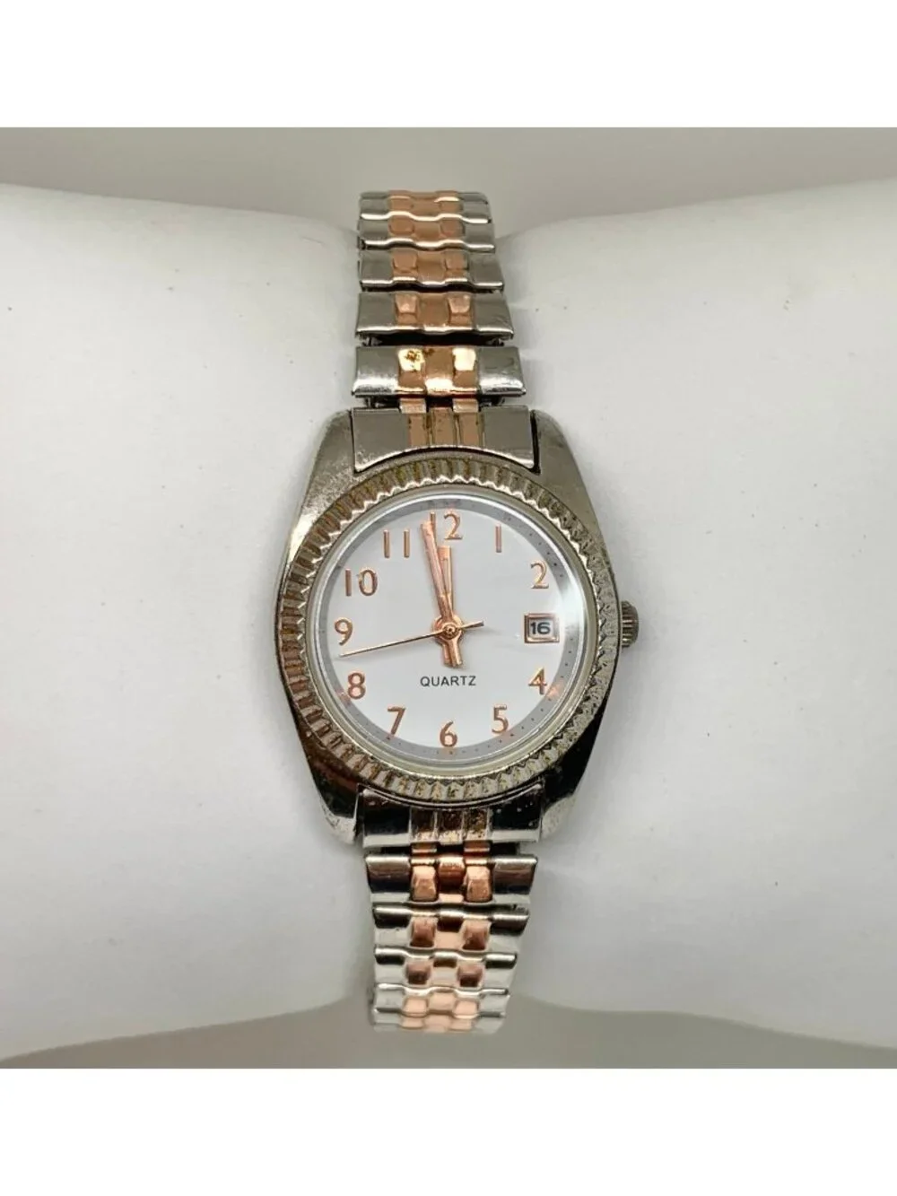 Accutime vintage classic women’s watch date two tone 25mm 6.5” running